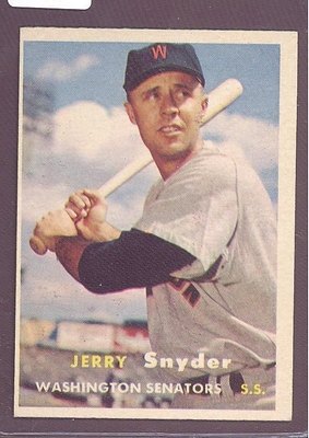1957 Topps #022 Jerry Snyder NM  WASHINGTON SENATORS crease free