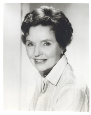 Jane Wyatt 8 X 10 Black & White Glossy Photo