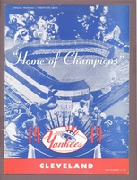 AAFC NEW YORK YANKEES  vs. CLEVELAND BROWNS 11-20-1949 Game Program EX-MT+
